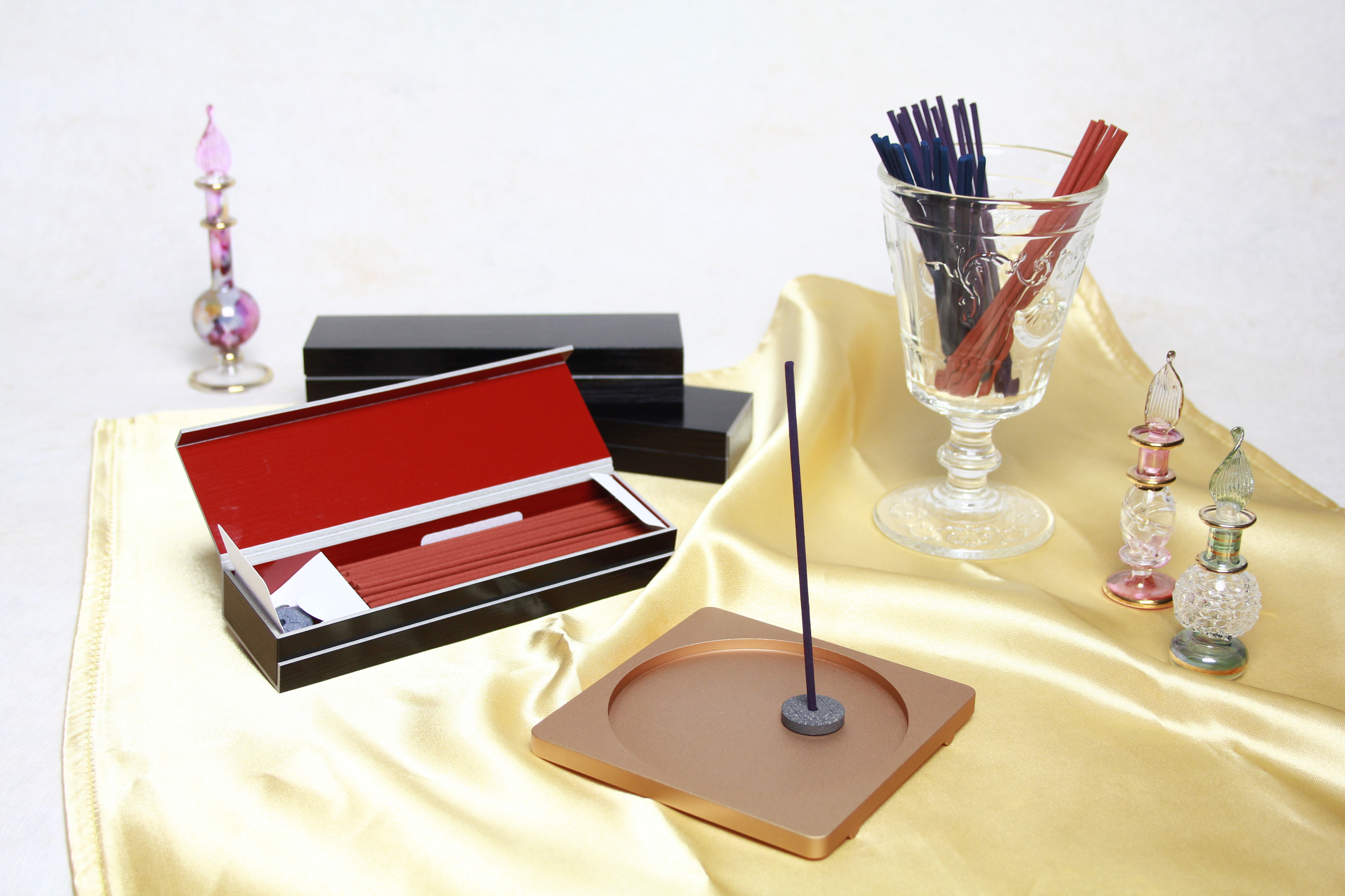 Hương thơm Nhật Bản - HươngTerra từ Đàn hương, lá trà và các thảo mộc tự nhiên