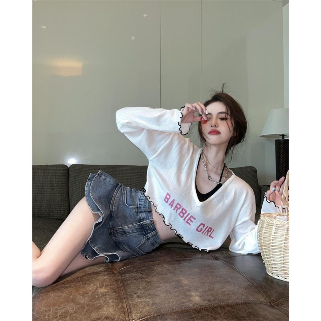 Set Áo Croptop Nữ Dài Tay Chạy Viền In Chữ Barbie Kèm Áo Yếm Trong