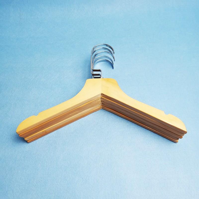 Móc Áo Gỗ Trẻ Em màu vàng vai vuông - Móc gỗ treo quần áo trẻ em màu vàng giá tốt