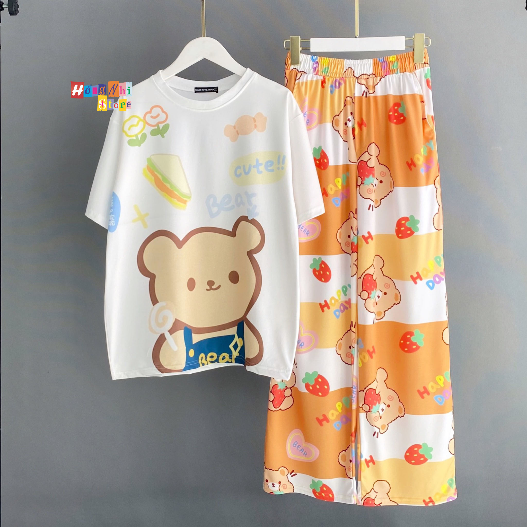 Quần Hoạt Hình Dài Gấu Ăn Dâu Ống Rộng Cartoon Pant V2 Oversize Ulzzang Unisex - MM