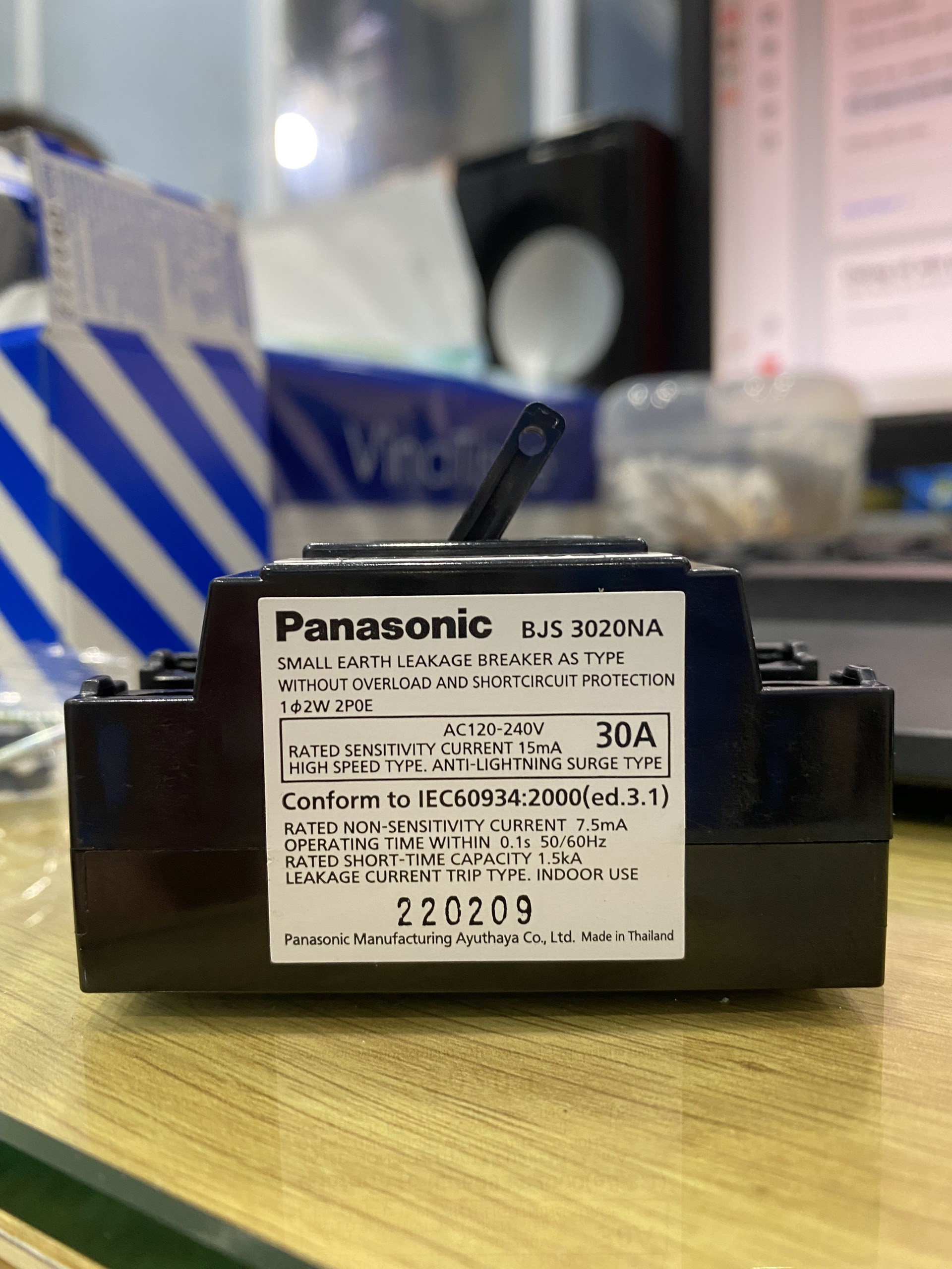 Cầu dao chống giật Panasonic BJS-3030NA2 dòng rò 15mA-30mA dòng tải 30A (CB cóc) - Hàng chính hãng