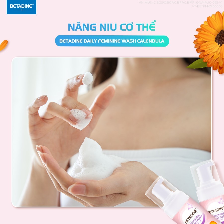 Bộ chăm sóc cá nhân bọt vệ sinh phụ nữ Betadine Foam Daily Use Moisturising Calendula &amp; Gentle Protection Immortelle