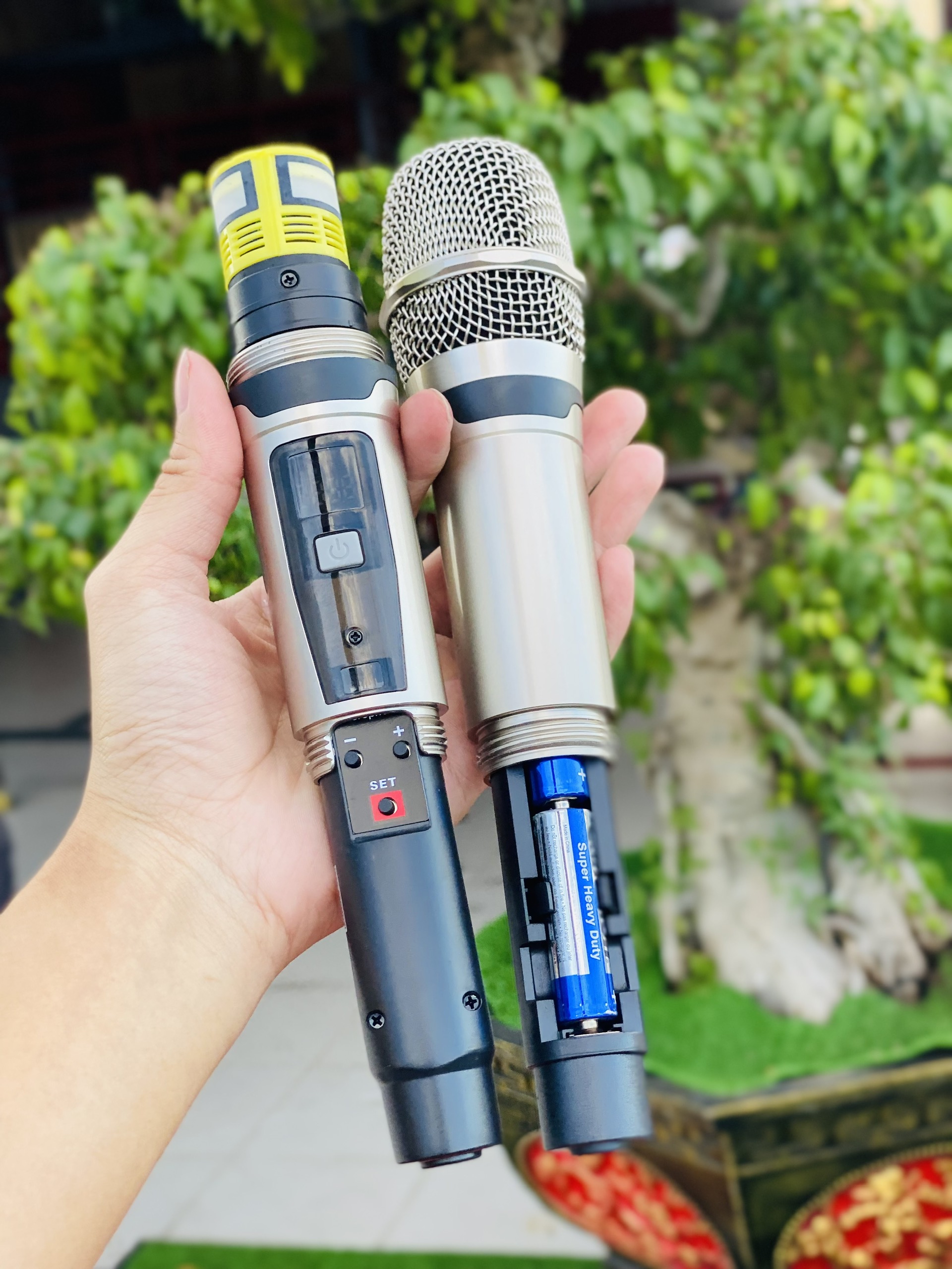 Loa Xách Tay Karaoke MTMAX K124 Pro Âm Thanh Đa Hướng Hệ Thống 12 Loa 12 Đường Tiếng, 2 Bass 20 Công Suất Lớn Đến 500W, Tặng Kèm 2 Micro, Hàng Chính Hãng, Bảo Hành 12 Tháng