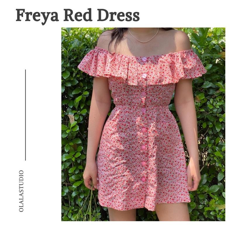 OLALASTUDIO Đầm trễ vai bèo đỏ + túi Freya Red