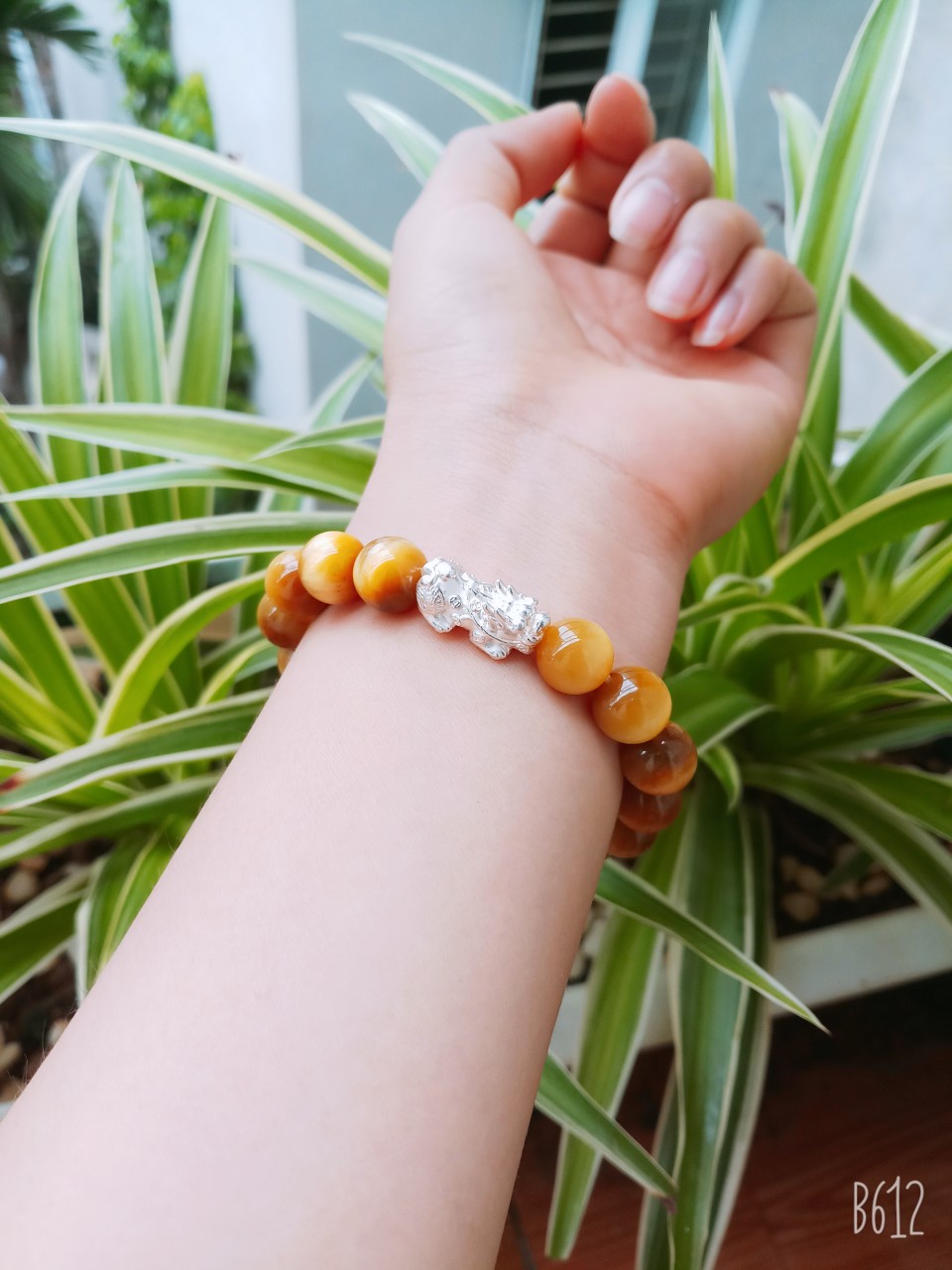 Vòng tay phong thủy nam nữ - Vòng đá mắt hổ vàng nhạt tỳ hưu bạc - Vòng phong thủy cho người mệnh thổ kim