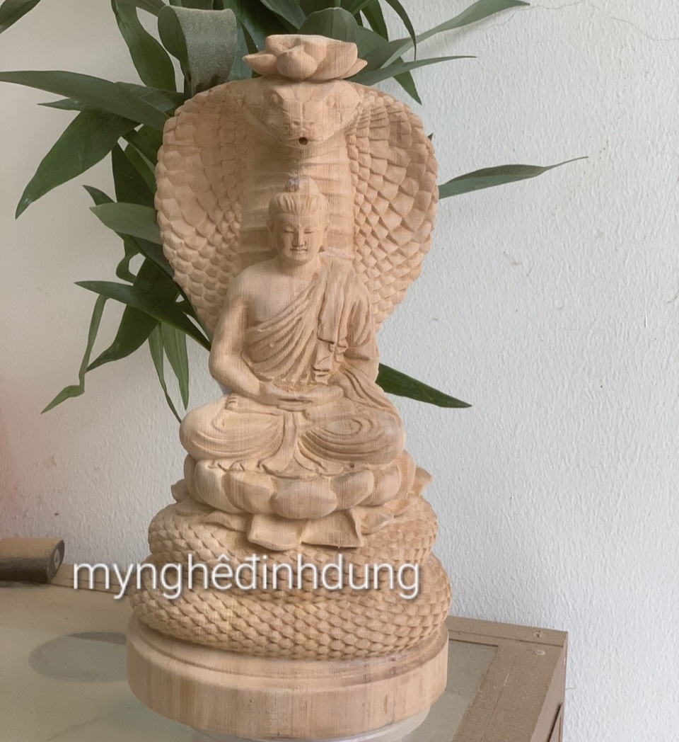 Tượng thần rắn bảo vệ Đức Phật bằng gỗ ngọc âm thơm nức kt 30×14×11cm 