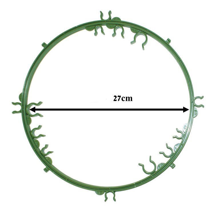 Vòng giữ thân cây Daim  đường kính 27cm kết hợp với ống thép bọc nhựa làm khung trồng hoa