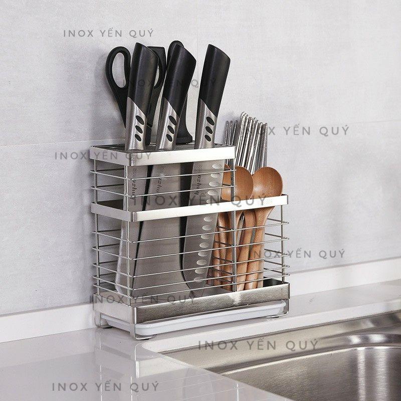 KỆ ĐỰNG ĐŨA VÀ DAO ĐẶT BÀN CÓ KÈM KHAU HỨNG NƯỚC INOX304
