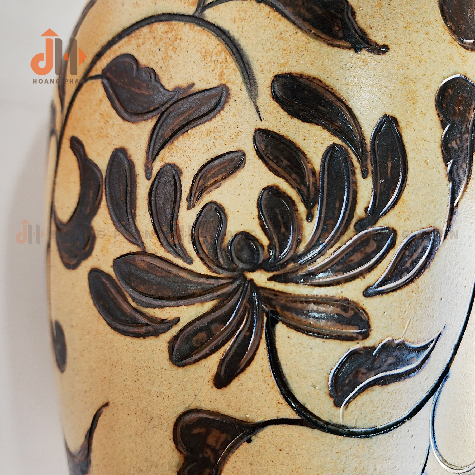 [Quà tặng Tân gia] Bình hoa dây leo gốm nâu