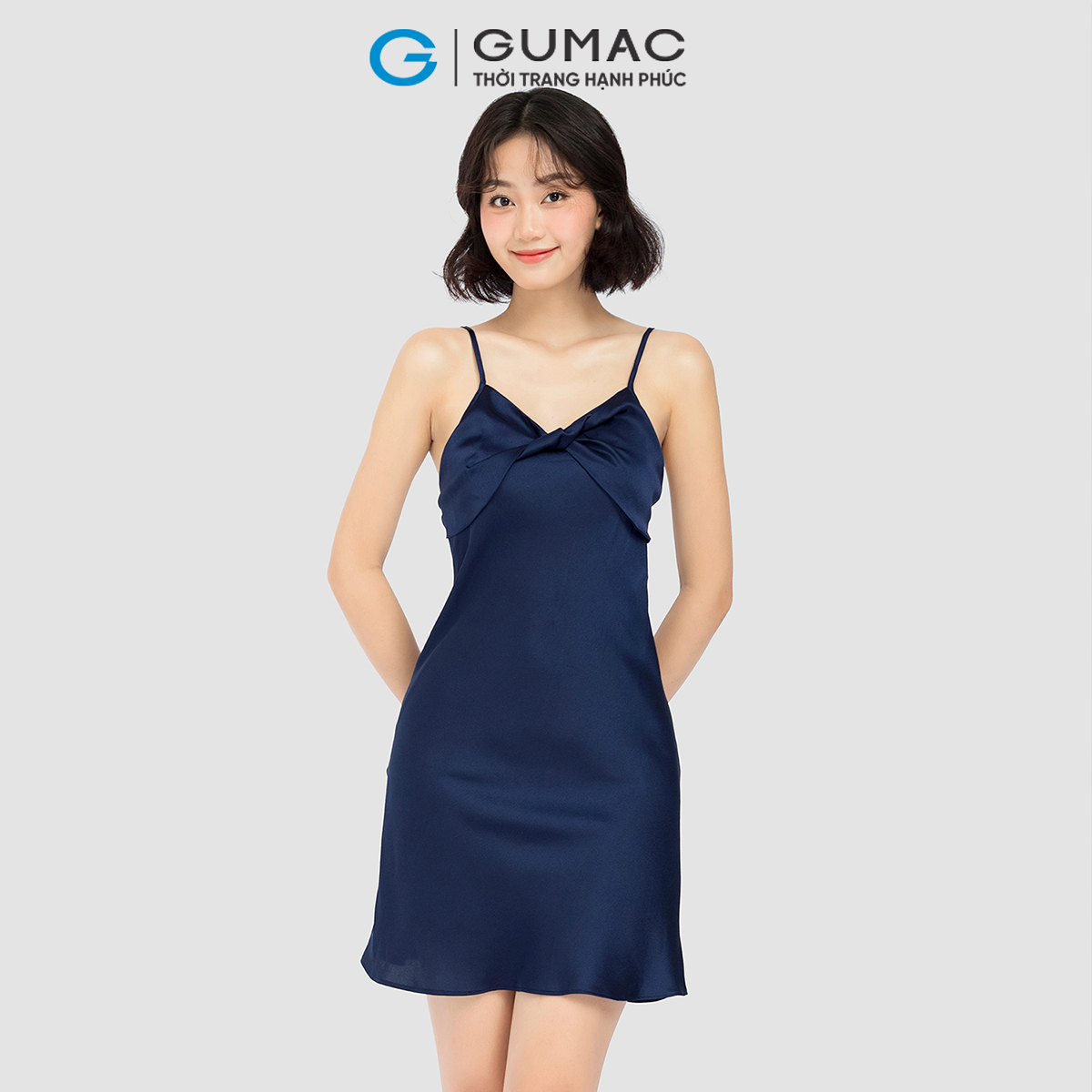 Đầm ngủ nữ thời trang GUMAC 2 dây xoắn ngực chất liệu lụa DC10060