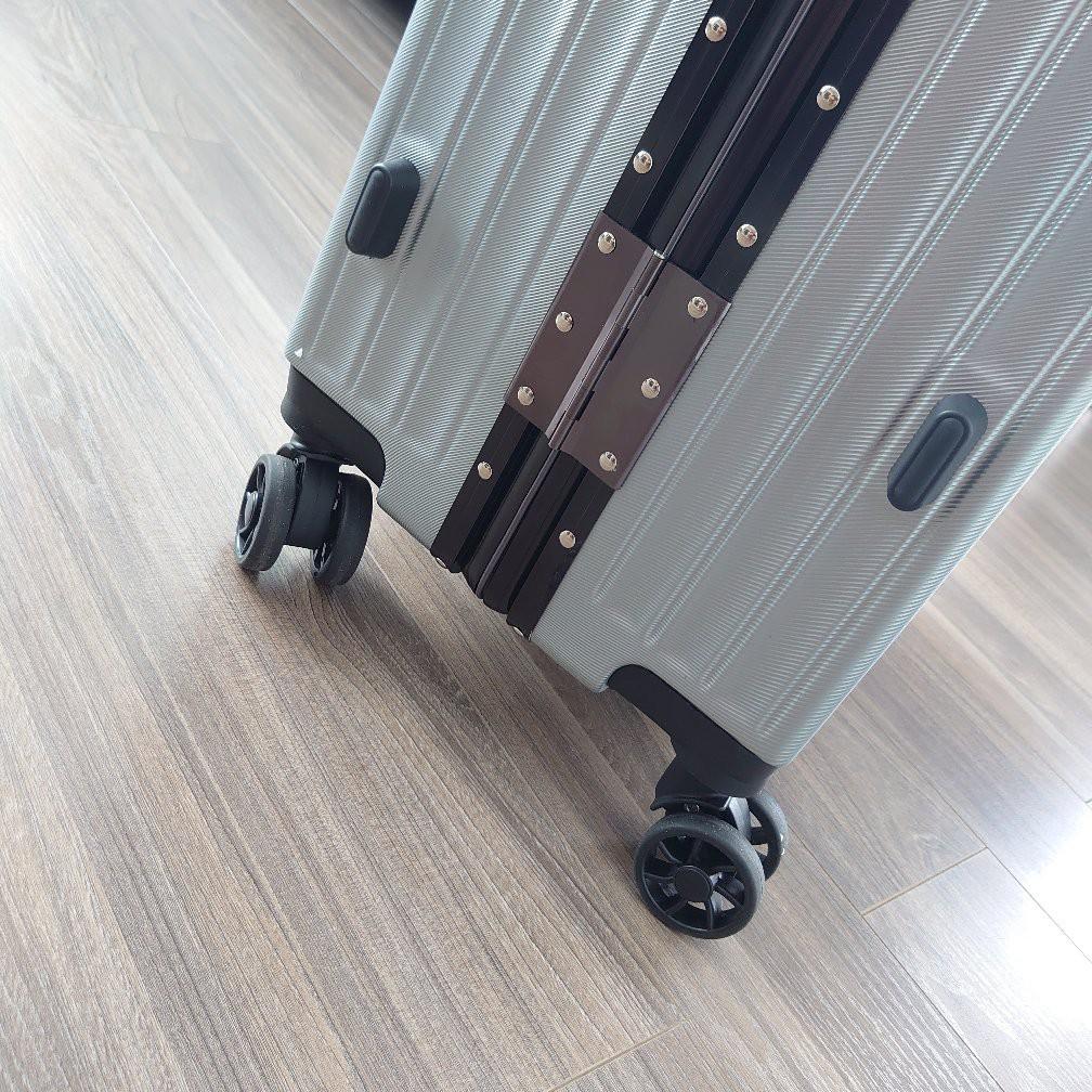 Vali khung nhôm khóa sập S6
