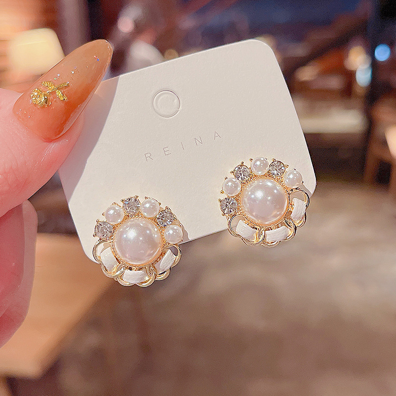 Khuyên tai viền cao cấp