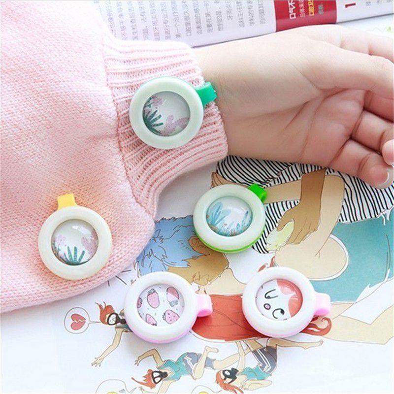 Set 30 huy hiệu kẹp đuổi muỗi , có hương thơm