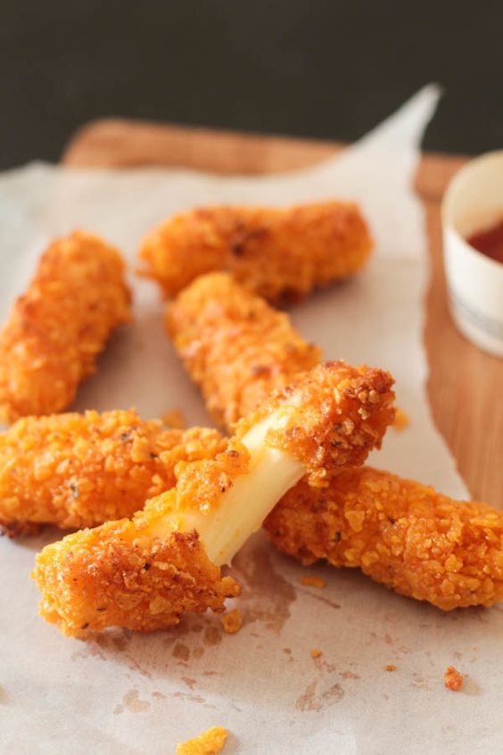 Phô mai que kéo sợi Mozzarella thơm ngậy Đôi Đũa Vàng 300gr - Giao tại Hà Nội và Hồ Chí Minh