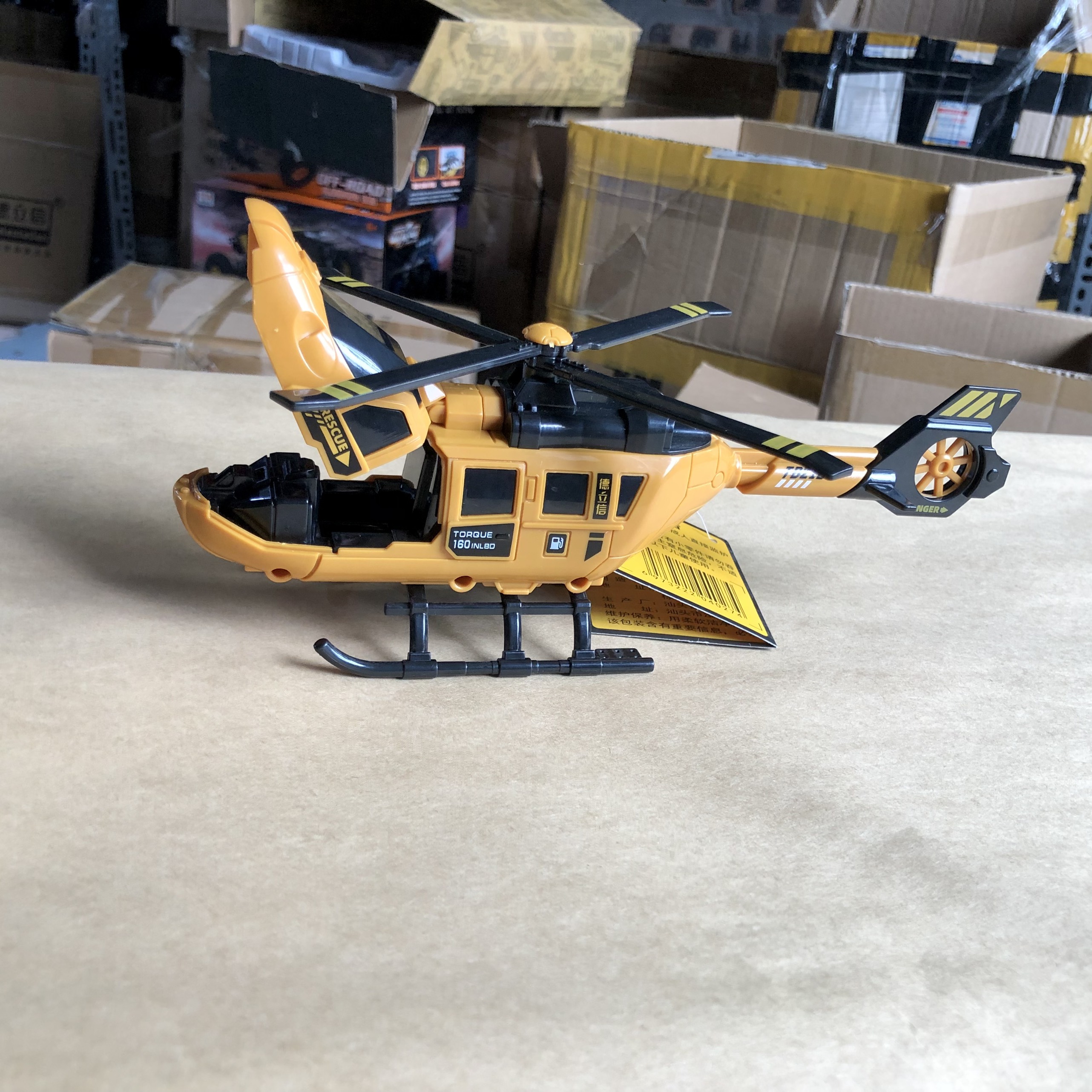 Hình ảnh Đồ chơi mô hình máy bay trực thăng KAVY-02 cánh quay được nhựa an toàn bền và đẹp