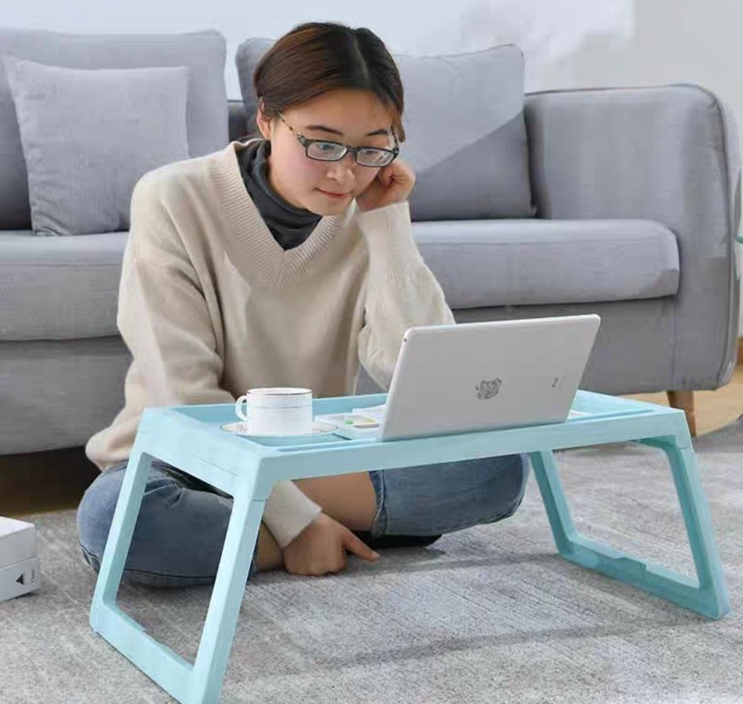 BÀN NHỰA GẤP GỌN THÔNG MINH CÓ KHE ĐỂ DIỆN THOẠI &amp; IPAD VÀ CẮM BÚT PHONG CÁCH HÀN QUỐC