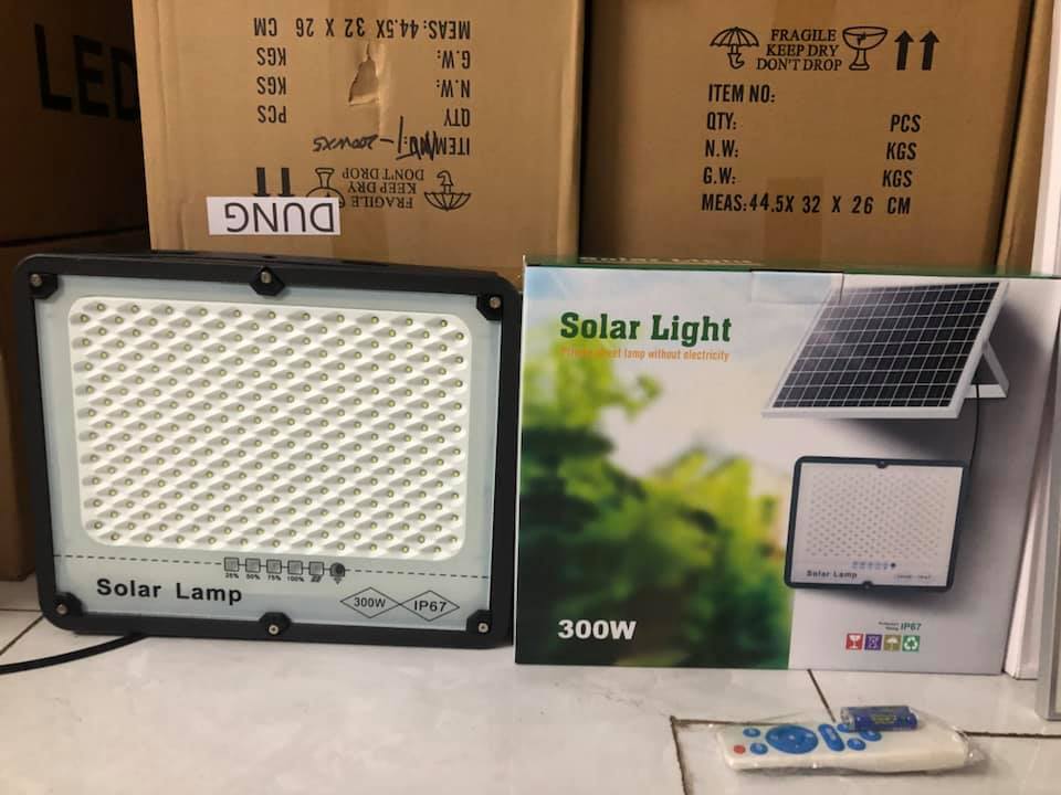 Đèn Năng Lượng Mặt Trời Solar Lamp 300W- Đèn Chống Lóa 300W  | Sản phẩm sử dụng 100% năng lượng mặt trời, có điều khiển từ xa tiện lợi và thông minh