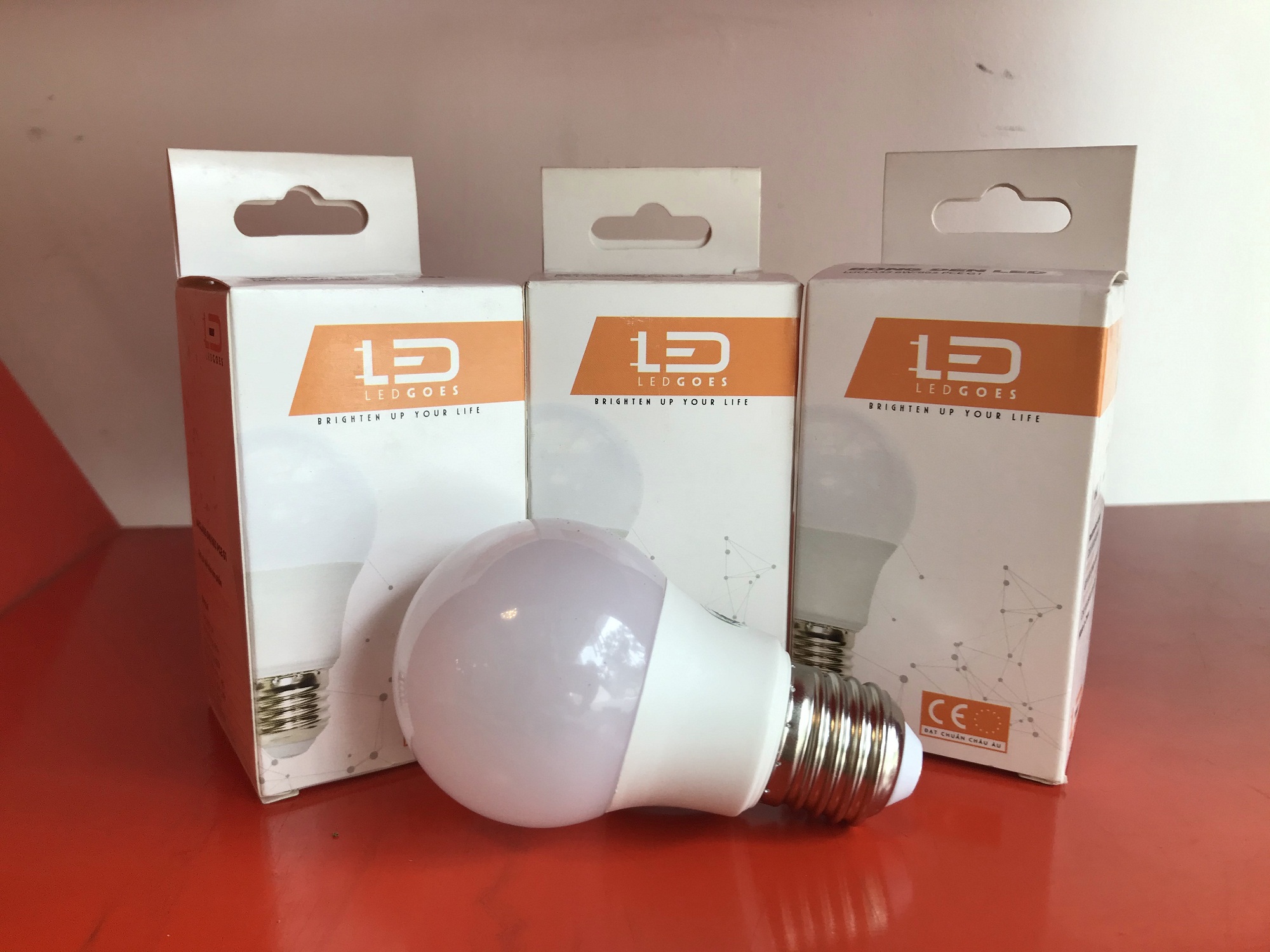 COMBO 3 BÓNG ĐÈN LED BULB LEDGOES 6W