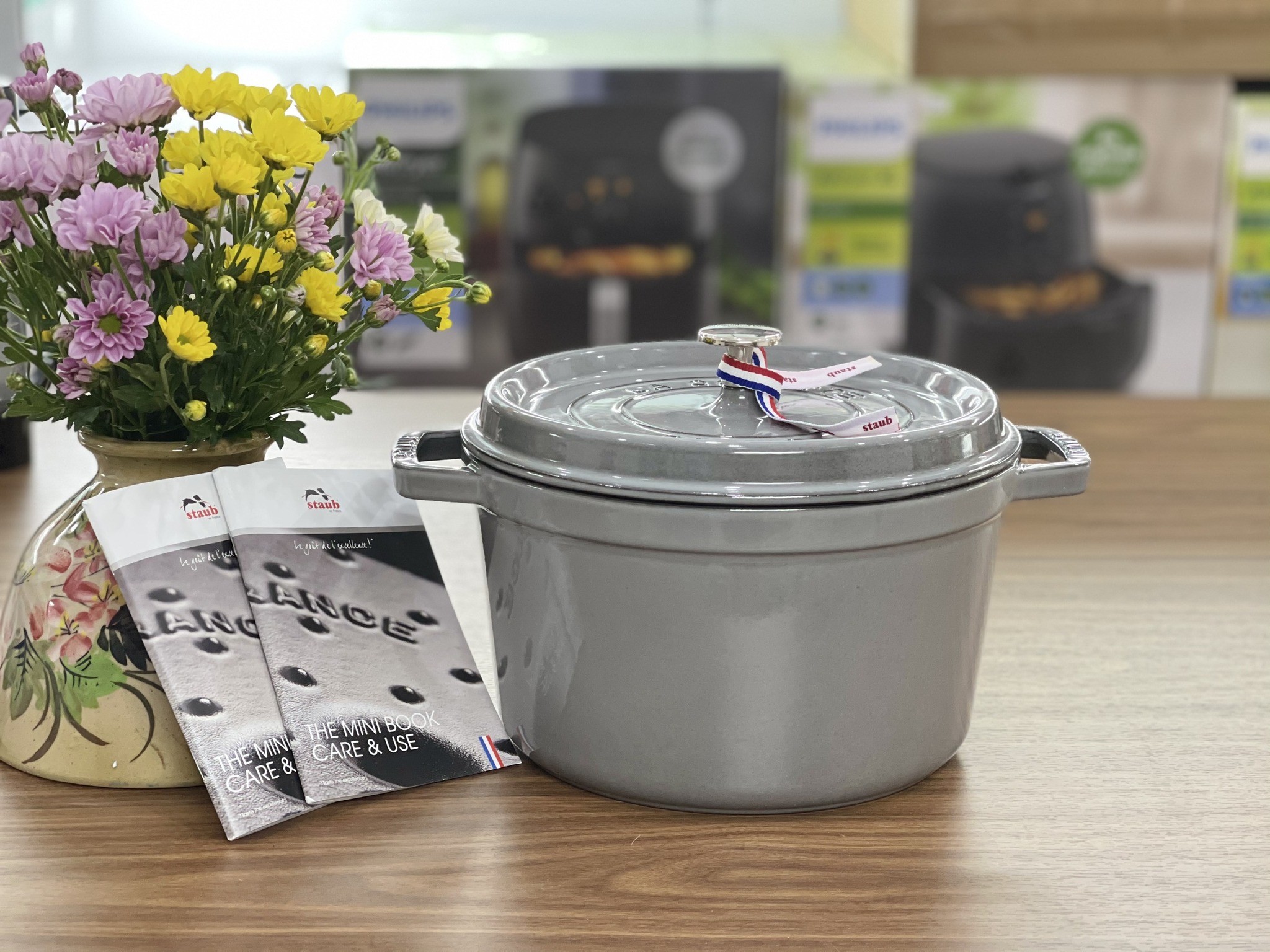 NỒI GANG STAUB COCOTTE MÀU XÁM 24CM – 4,7L Hàng Chính Hãng