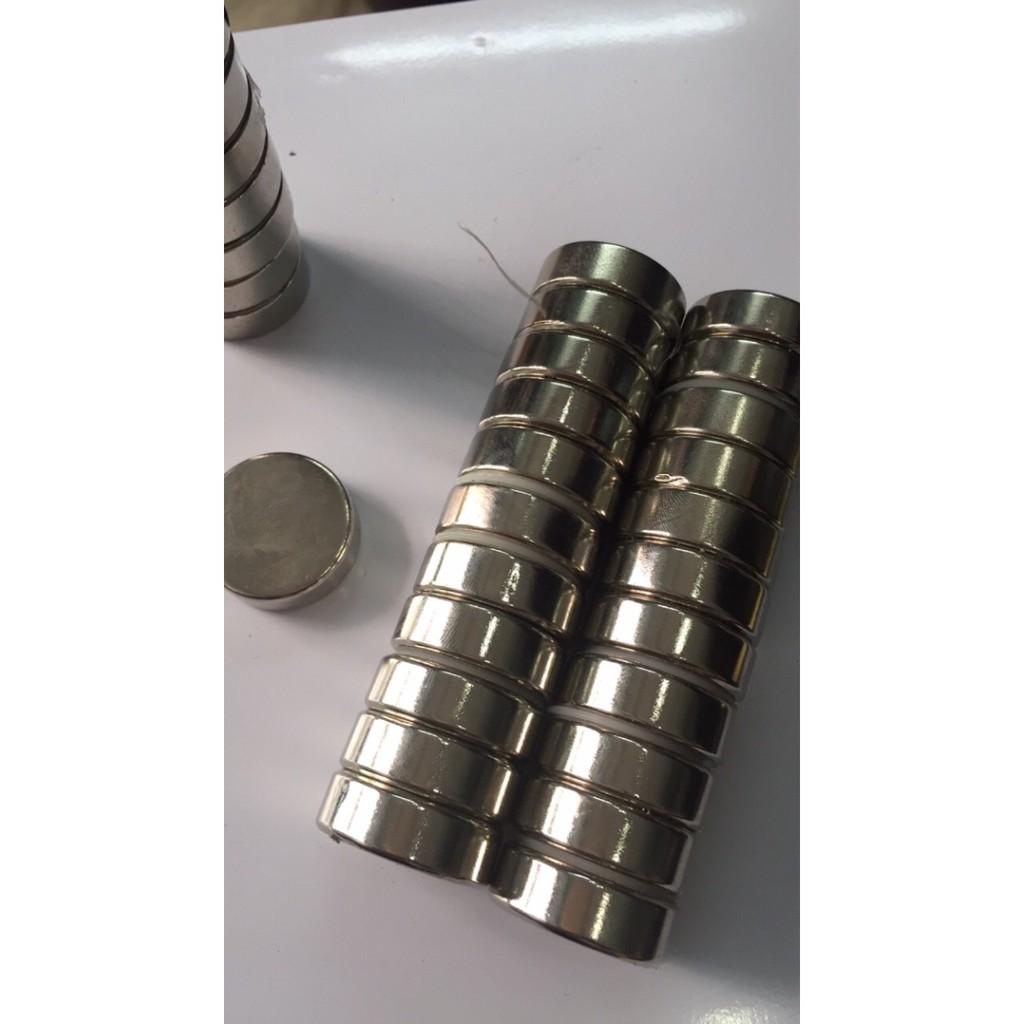 Nam Châm viên Trắng D30 x 10mm