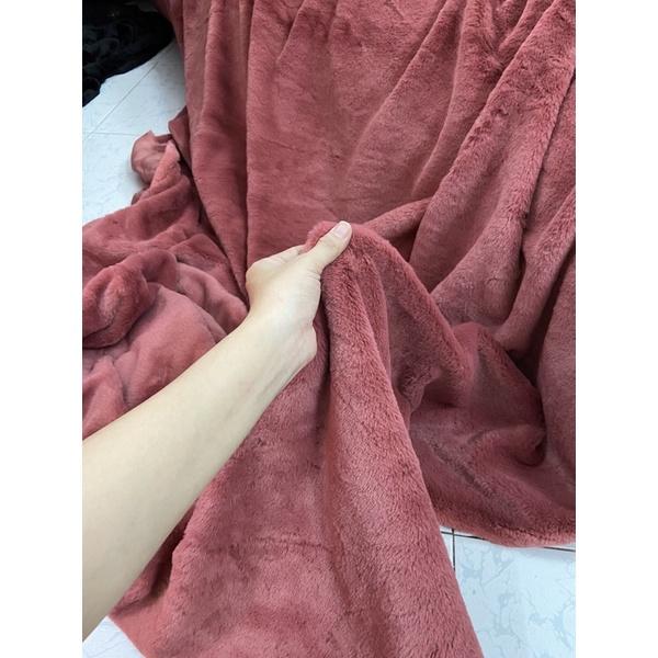 Thảm trải bàn trang điểm - Màu hồng lông dài