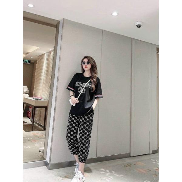 Bộ đồ nữ form rộng phối họa tiết thêu logo sang trọng siêu đẹp