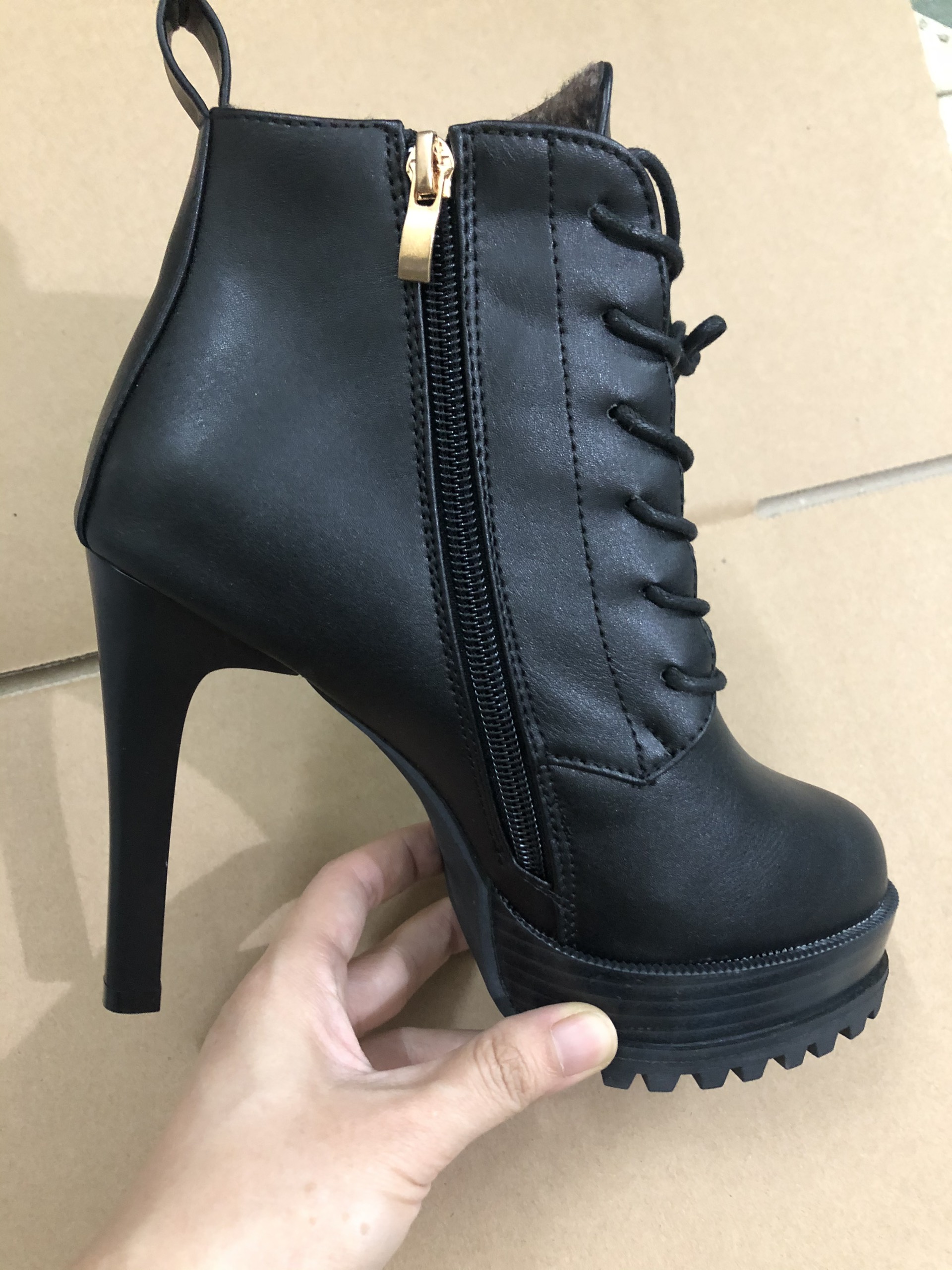 Siêu hot! Giày boot nữ cao gót 11.5cm phong cách Hàn Quốc B154