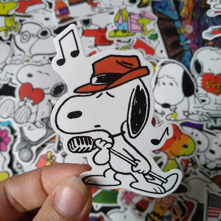 Bộ Sticker dán cao cấp chủ đề SNOOPY - Dùng dán Xe, dán mũ bảo hiểm, dán Laptop