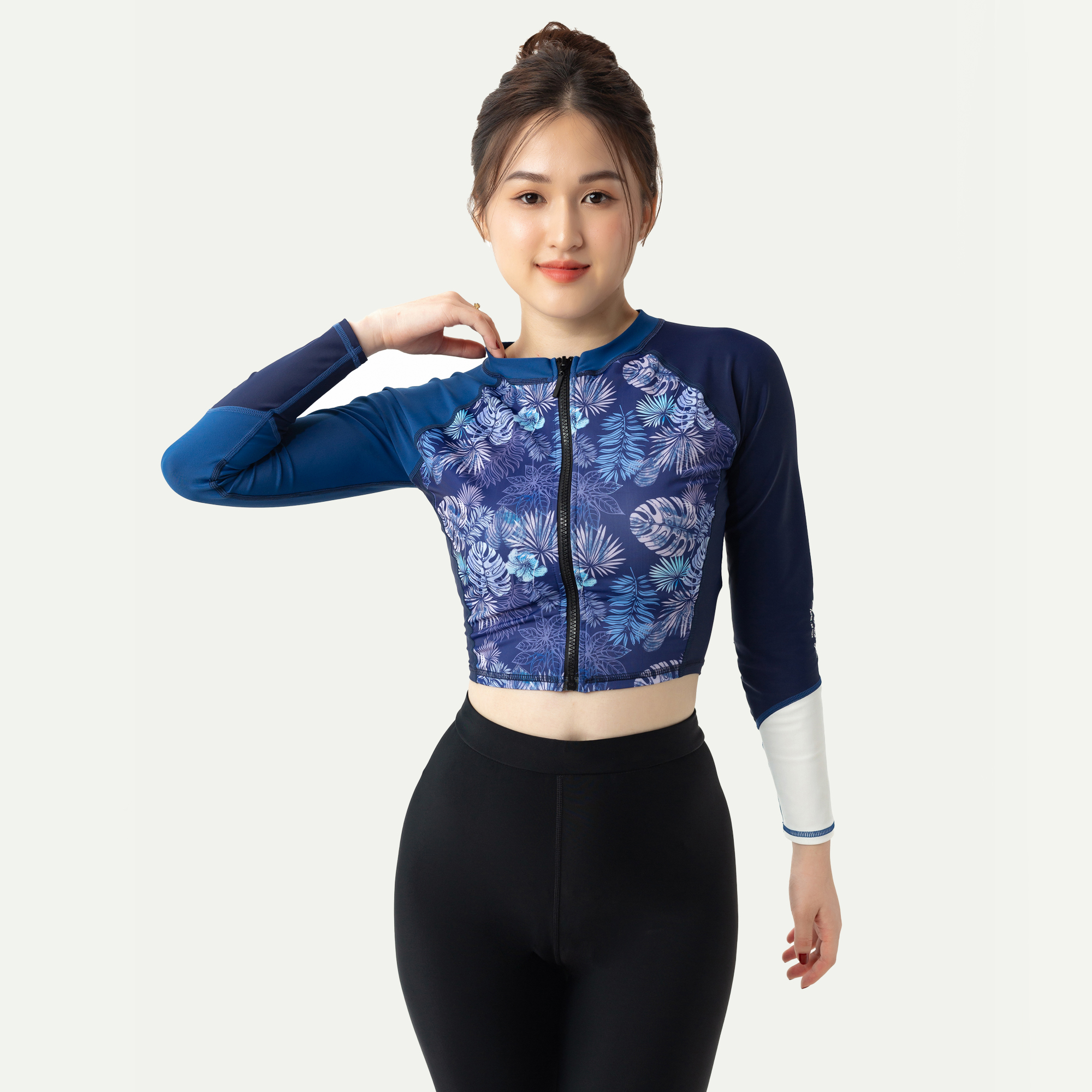 Áo bơi nữ croptop tay dài khoá kéo Harmony White SOBIE