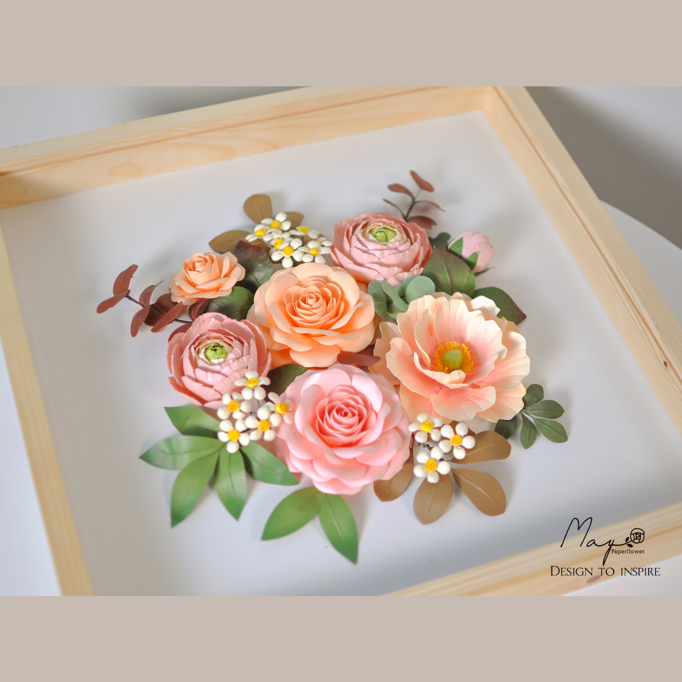 Tranh hoa giấy handmade trang trí cao cấp Pretty Girl 33x33cm - Maypaperflower Hoa giấy nghệ thuật