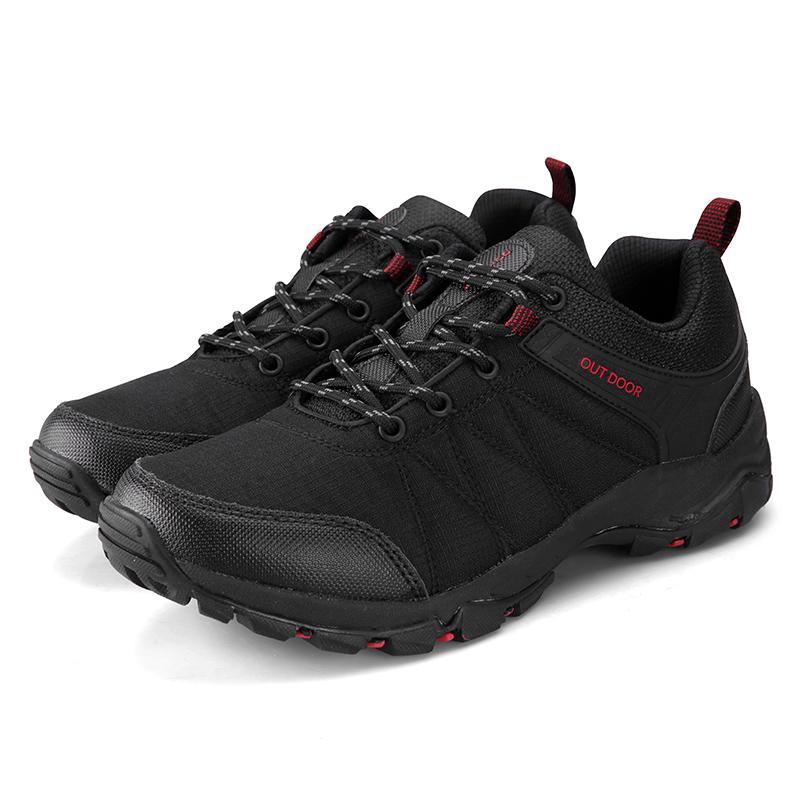 Giày boots leo núi chống trượt