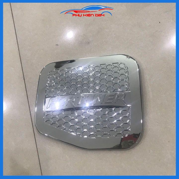 Ốp nắp xăng Fortuner 2006-2007-2008-2009-2010-2011-2012-2013-2014-2015 mạ crom mẫu tổ ong chống trầy trang trí ô tô