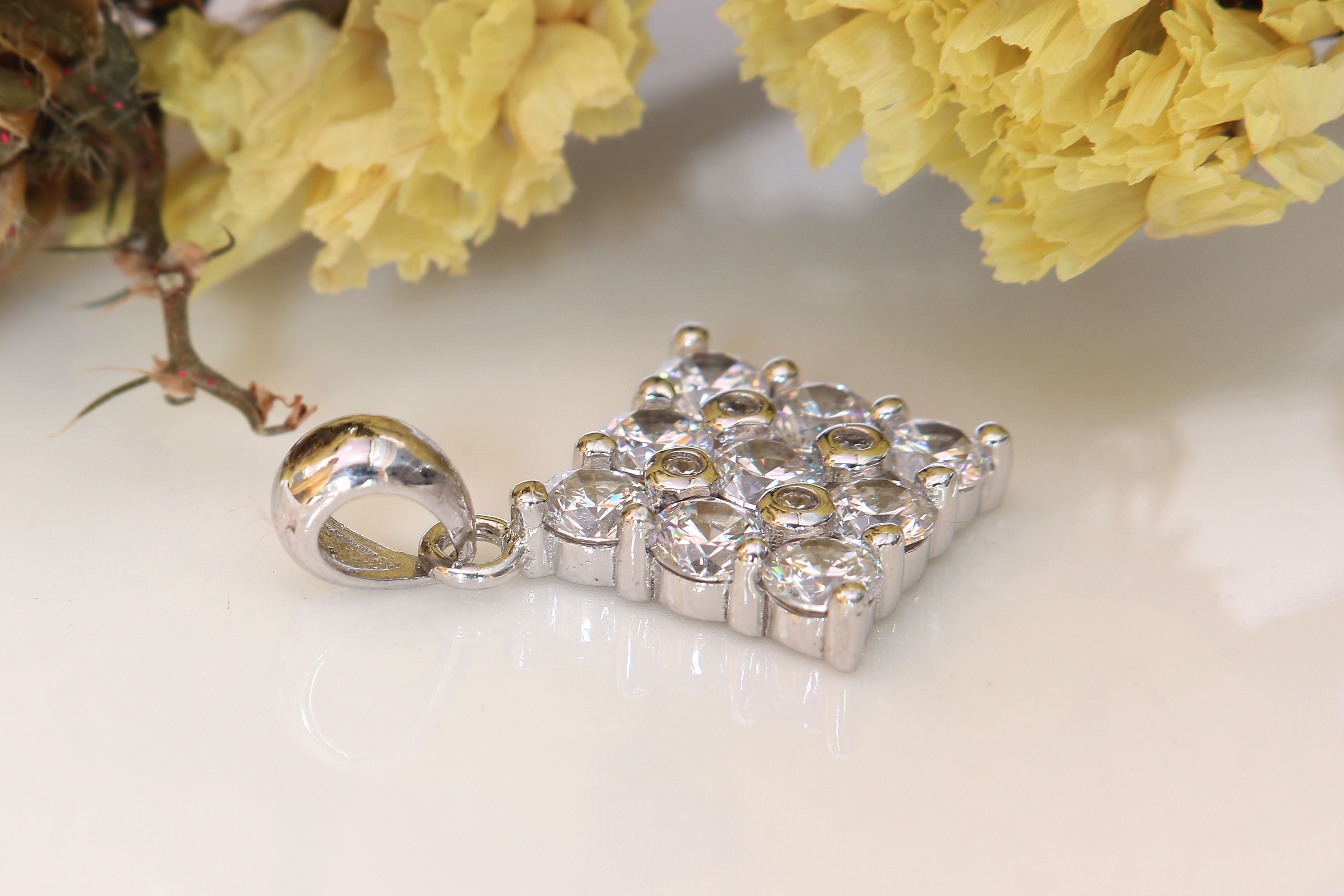 Mặt dây chuyền bạc nữ Square Diamond