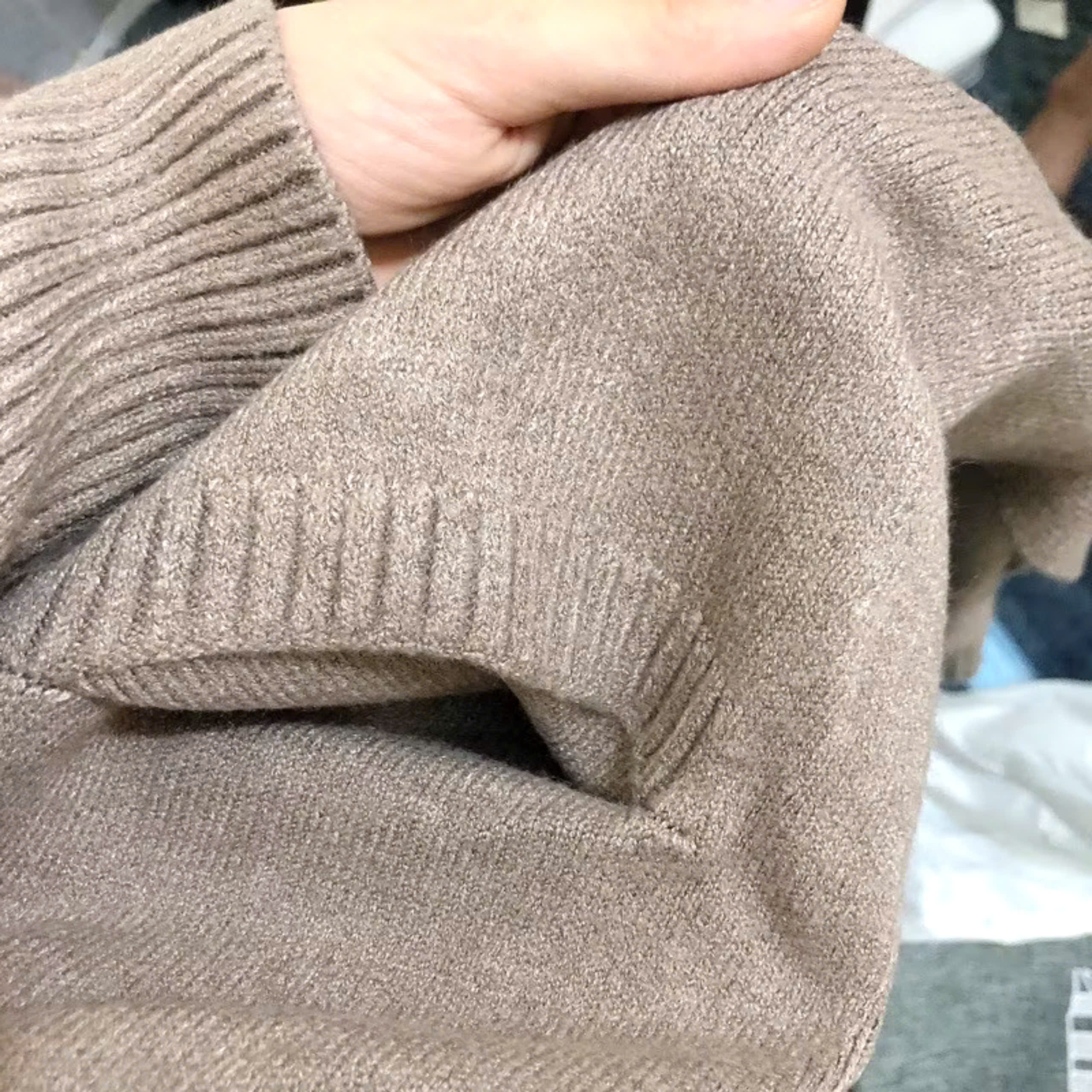 Áo khoác cardigan dáng dài len dệt kim mềm mại dày dặn phong cách Hàn Quốc có 2 bên túi