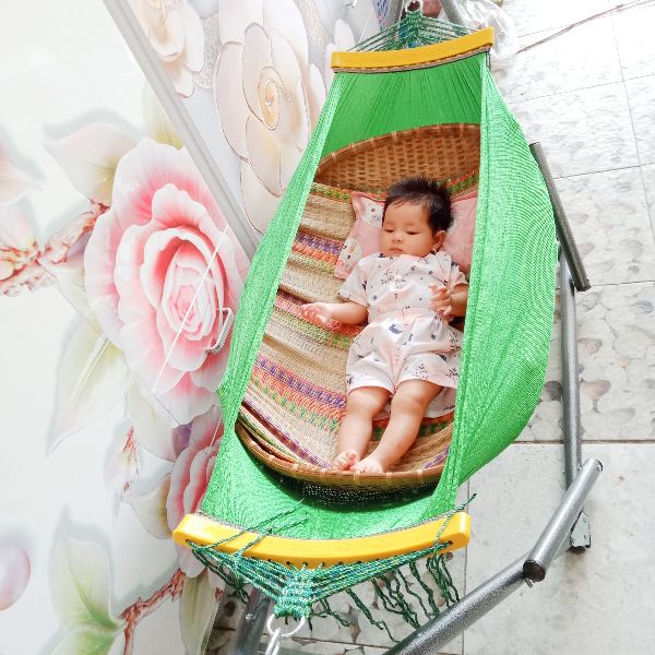 Võng lưới cán nhựa cho bé 2 lớp cỡ nhỏ