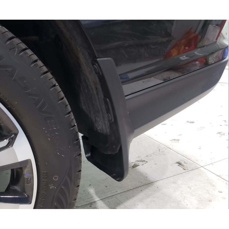 Hình ảnh Bộ 4 tấm chắn bùn bánh xe Toyota Avanza 2022 - 2023 - hàng nhựa dẻo cao cấp