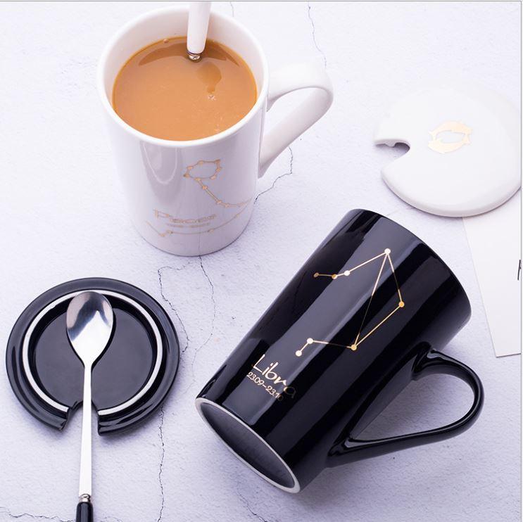 LY NƯỚC 12 CUNG HOÀNG ĐẠO KÈM NẮP LY VÀ MUỖNG