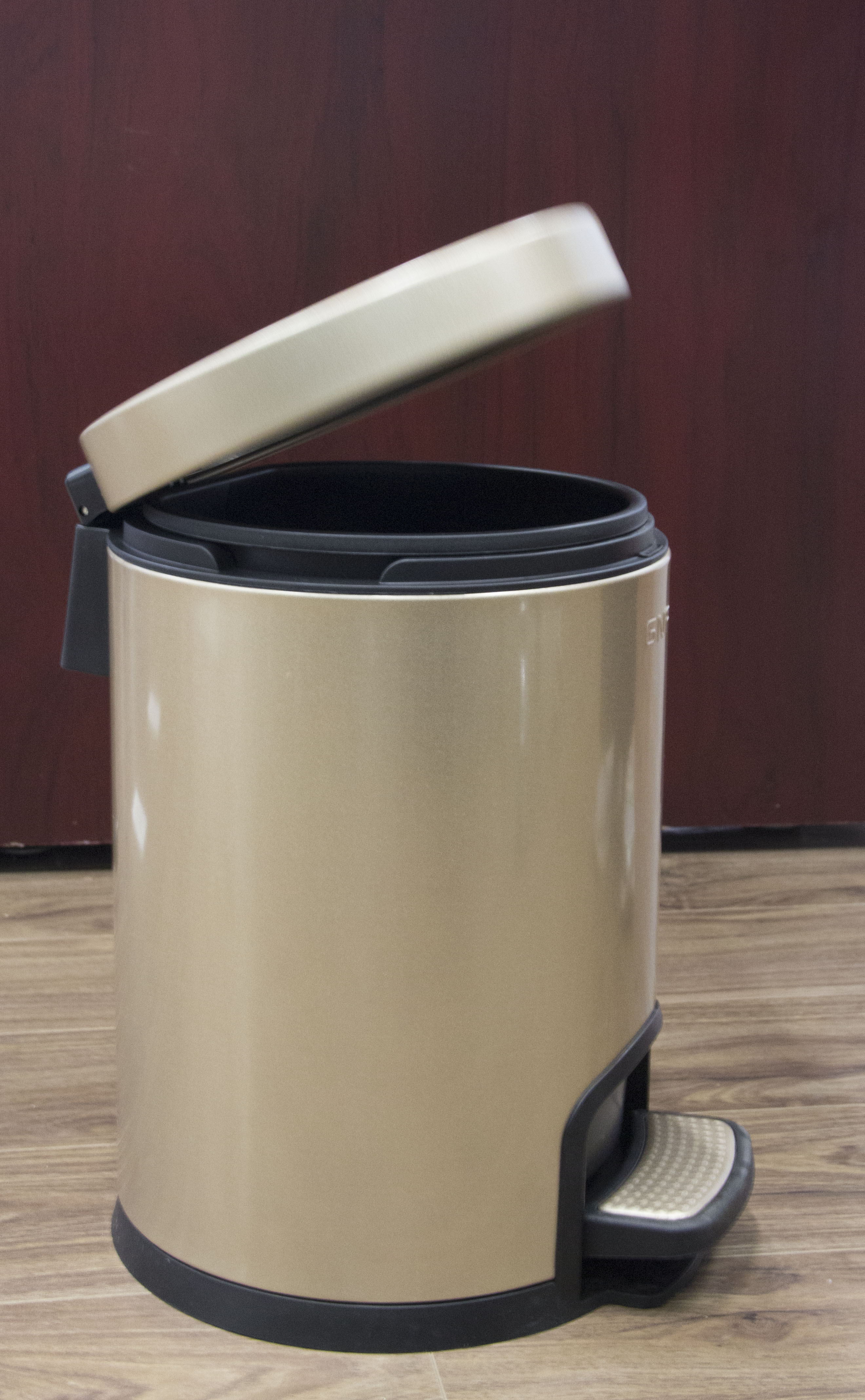 Thùng rác inox đạp chân cao cấp SJ5 - Y01 5L dùng cho văn phòng,  phòng khách,  phòng ngủ