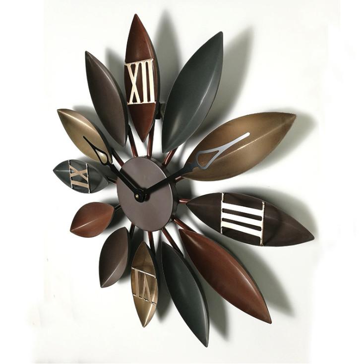 Đồng hồ treo tường trang trí hình chiếc lá ký tự la mã