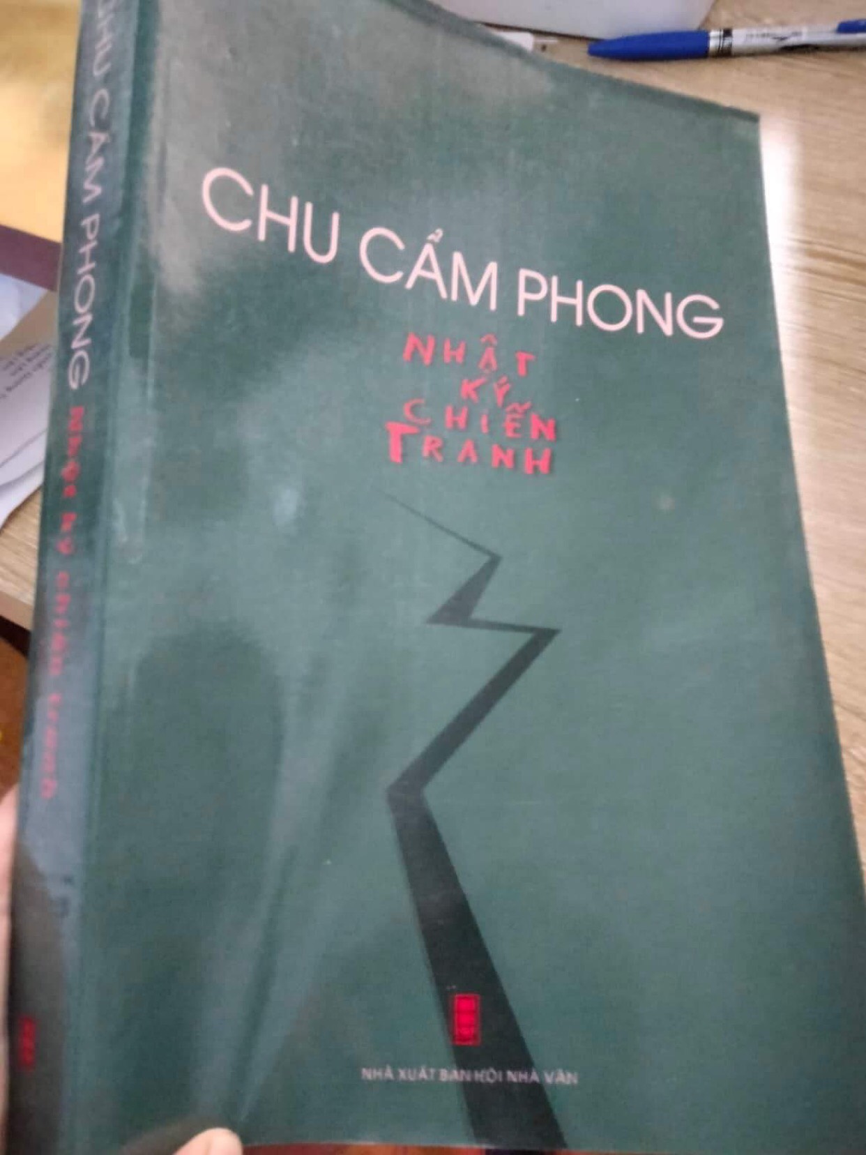 Nhật Ký Chiến Tranh - Chu Cẩm Phong (một tác phẩm văn học kỳ lạ)