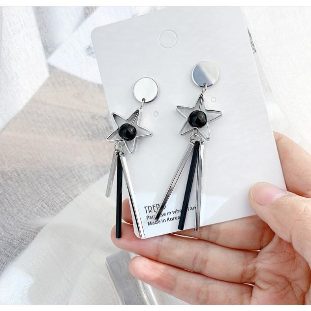 HOA TAI SÁNG DÀI NGÔI SAO BI ĐEN