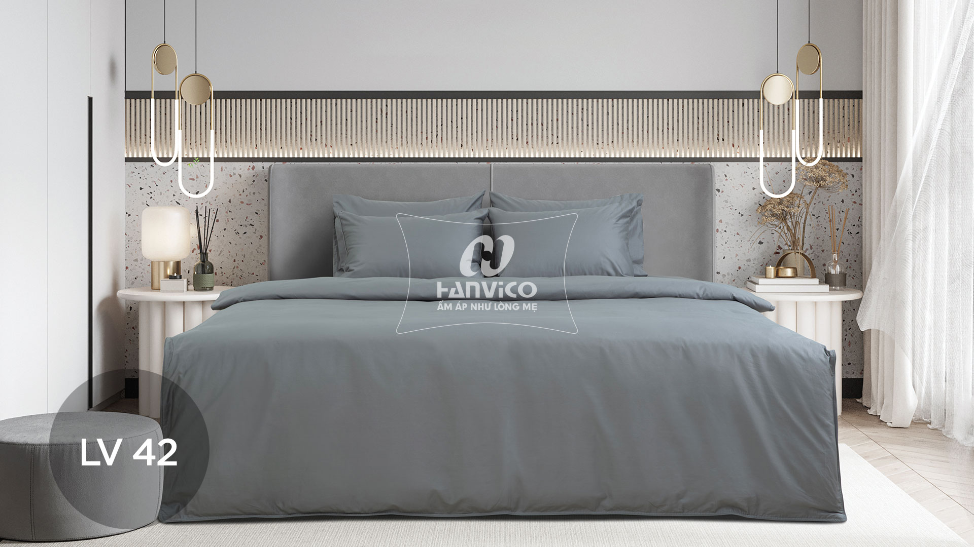 Bộ ga chun LIVING – LV42, bộ chăn ga gối Hanvico , sợi cotton T300. Bộ sản phẩm COTTON T300 – 160*200. bao gồm: 01 Ga chun 160*200 . 01 Vỏ chăn 200*220. 02 Vỏ gối đầu 45*65.