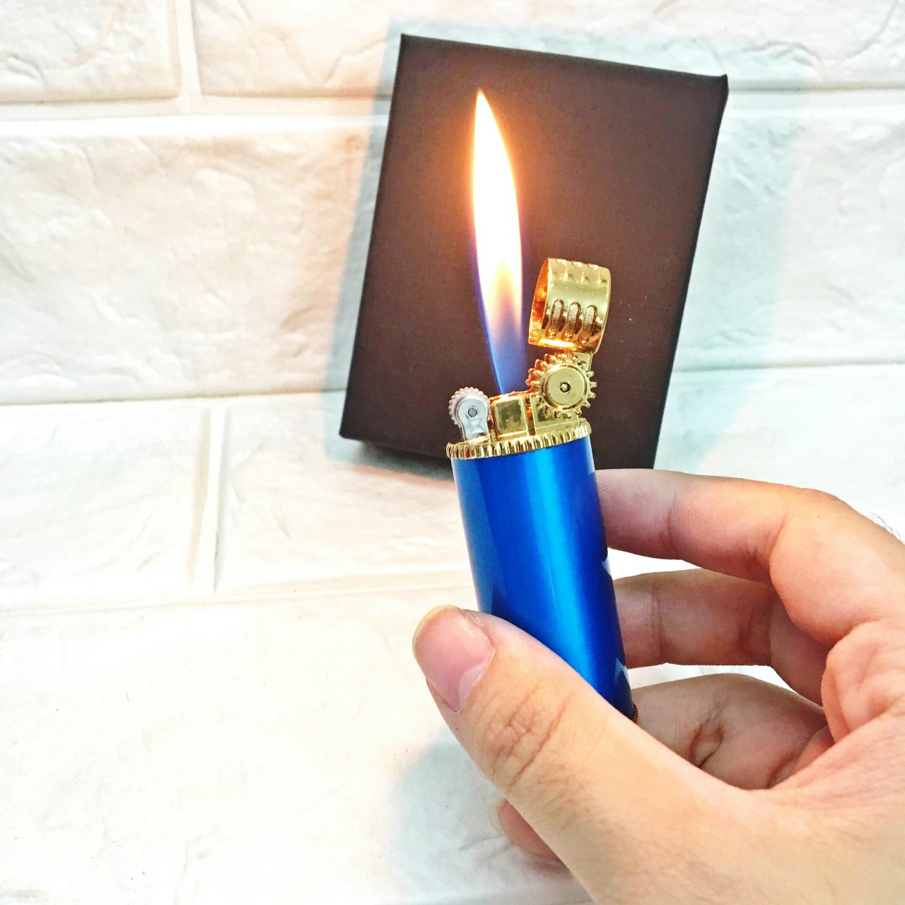 BẬT LỬA HÌNH TRỤ LỬA NGỌN