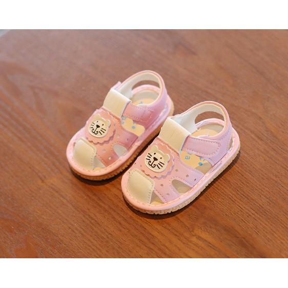 Sandal tập đi dép tập đi cho bé trai bé gái đế mềm hình đáng yêu có kèn