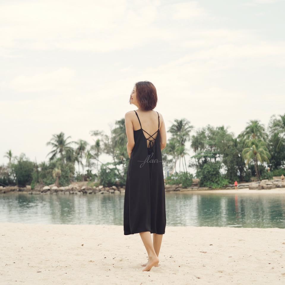 Đầm đen hở lưng đi biển, Váy 2 dây dáng suông Cao Cấp cột nơ sau vải cotton mát mẻ, quyến rũ gợi cảm - MiNhi Fashion