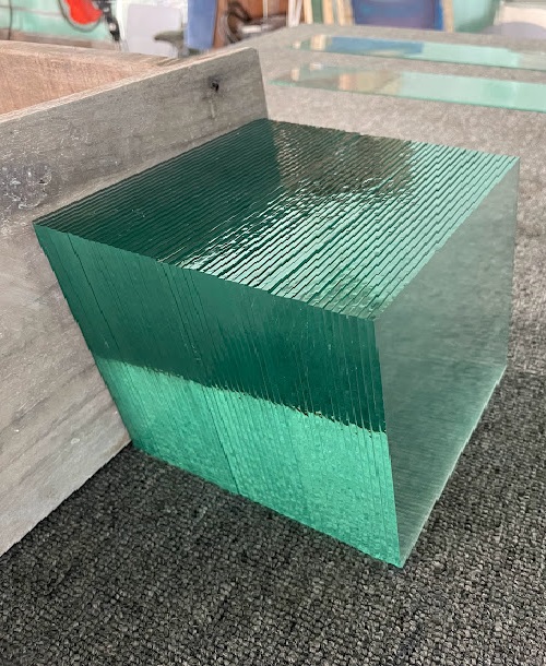 Kính dán hồ cá Betta keo trong, kích thước DxRxC 15x10x17 cm
