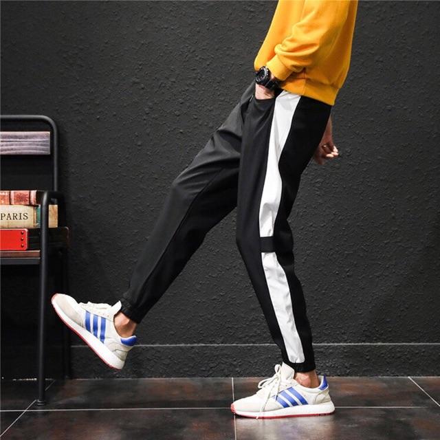 QUẦN JOGGER THỂ THAO SỌC TRẮNG
