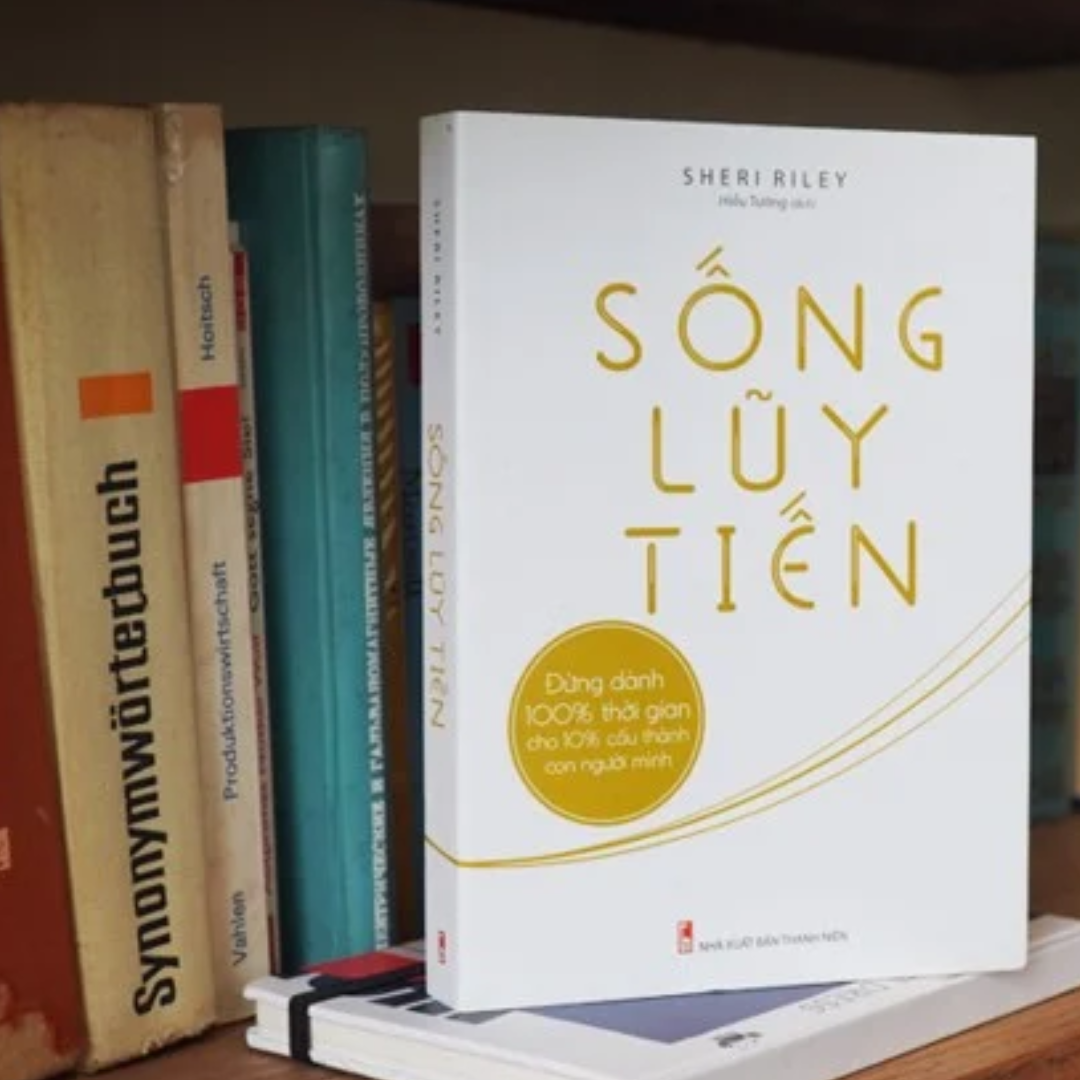 Sống Lũy Tiến