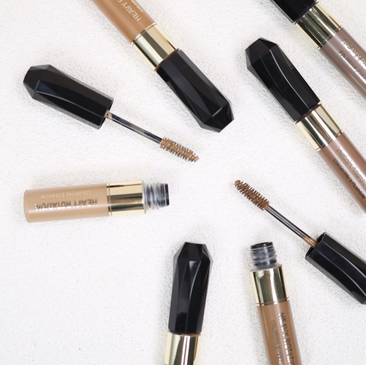 Mascara Chải Đổi Màu Lông Mày Chống Lem Trôi Kissme Heavy Rotation Coloring Eyebrow (8G)
