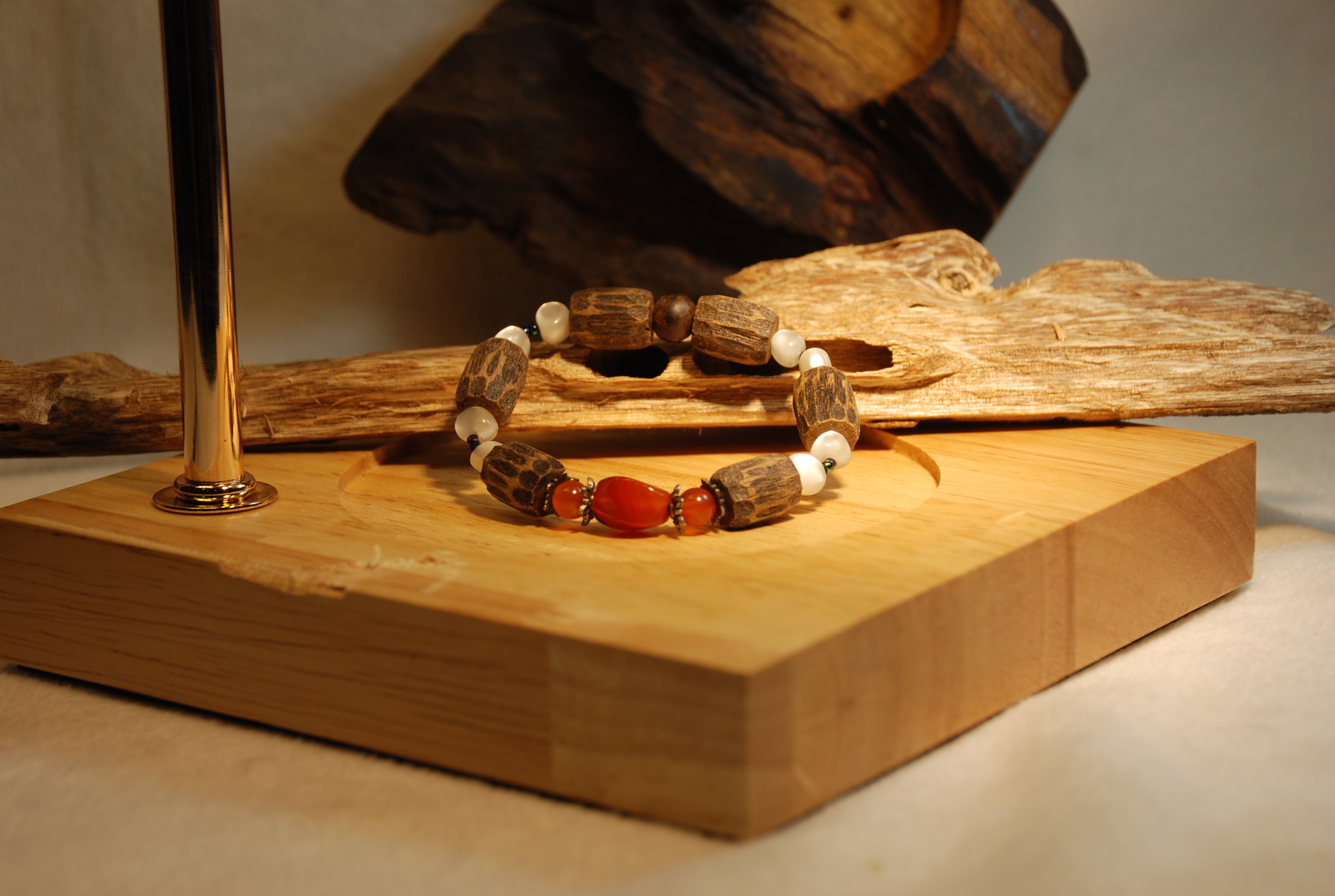 Vòng tay phong thủy Wild - Pravi